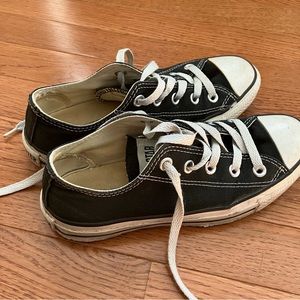 Converse Low Top Classic Sneaker